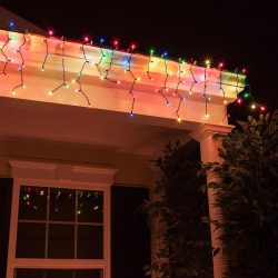 Instalatie Craciun, 20 m, 572 Led-uri ,Franjuri, Multicolor, Flash, Transformator, Interconectabila, Prelungitor 3 m inclus, Fir Alb, Flippy - imagine 9