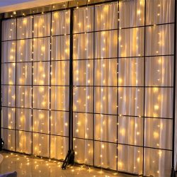 Instalatie Craciun, Tip Perdea, IP44, 14 m x 1 m, 840 LED-uri, Alb cald, cu flash, Transformator, Interconectabila, Prelungitor 3 m inclus, Fir transparent, Interior/ Exterior, Flippy - imagine 2