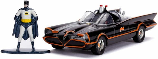 BATMAN MASINA BATMOBILE CU FIGURINA 1:32 - imagine 2