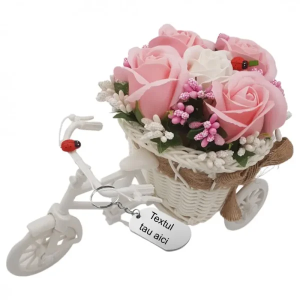 Aranjament Floral Gravat Personalizat Cu Textul Tau Trandafiri "bicicleta Cu Flori Zambarete", Flori De Sapun, 22x15x12 Cm