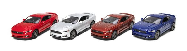 MASINUTA METALICA FORD MUSTANG GT 2015 13CM SCARA 1 LA 38 - imagine 2