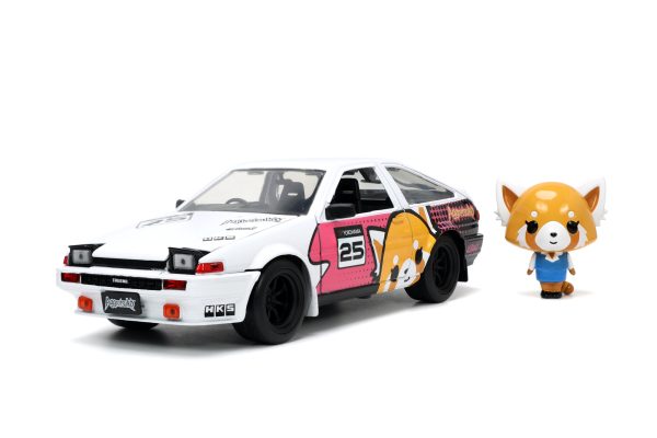 JADA AGGRETSUKO SET MASINUTA METALICA SI FIGURINA AGGRETSUKO SI TOYOTA TRUENO SCARA 1:24 - imagine 2