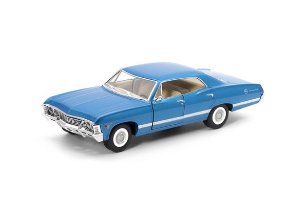 MASINUTA METALICA CHEVROLET IMPALA 1967 13CM SCARA 1 LA 43 - imagine 3