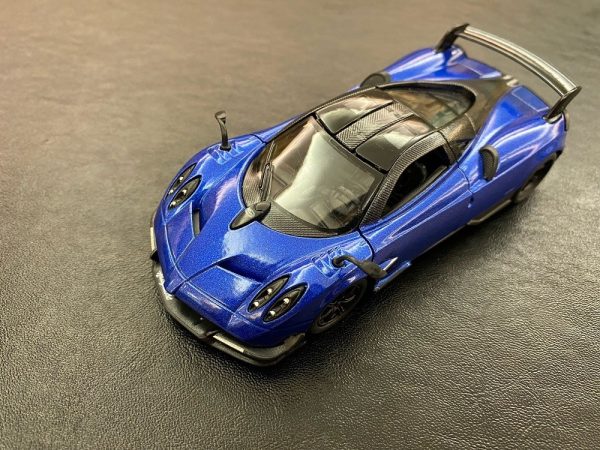 MASINUTA METALICA PAGANI HUAYRA 13CM SCARA 1 LA 38 - imagine 4