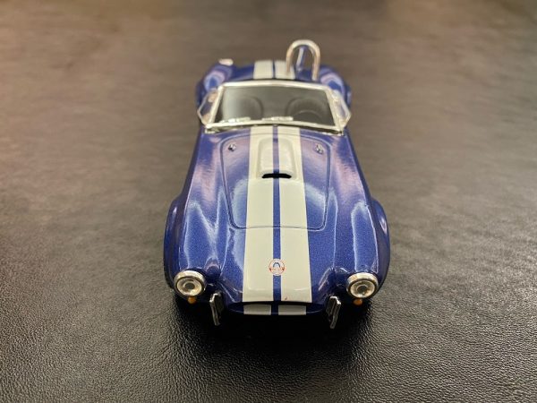 MASINUTA METALICA SHELBY COBRA 13CM SCARA 1 LA 32 - imagine 4