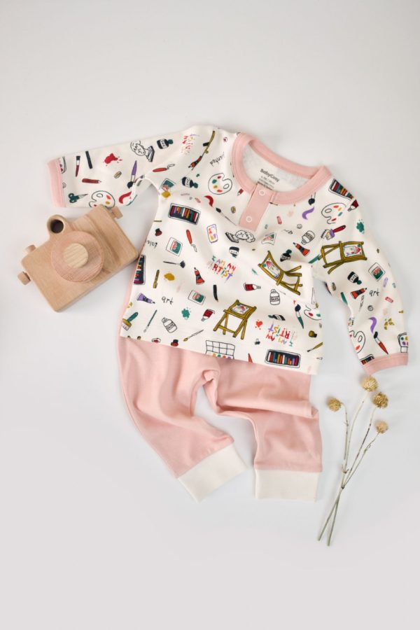 Set bluzita cu maneca lunga si nasturei si pantaloni lungi, 100% bumbac organic, BabyCosy, Pudra (Marime: 9-12 luni)